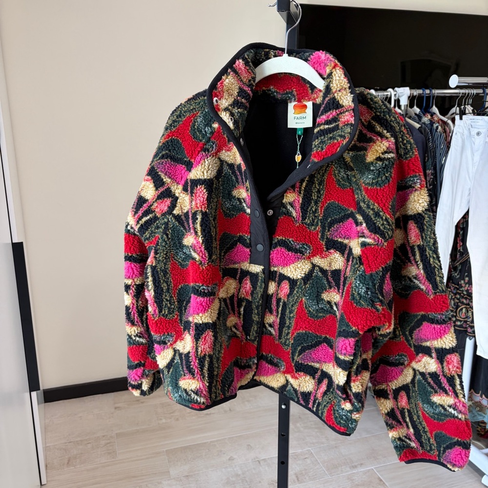 Farm Rio: Black Wild Mushrooms Fleece
Bomber Jacket - Picture 8 of 13